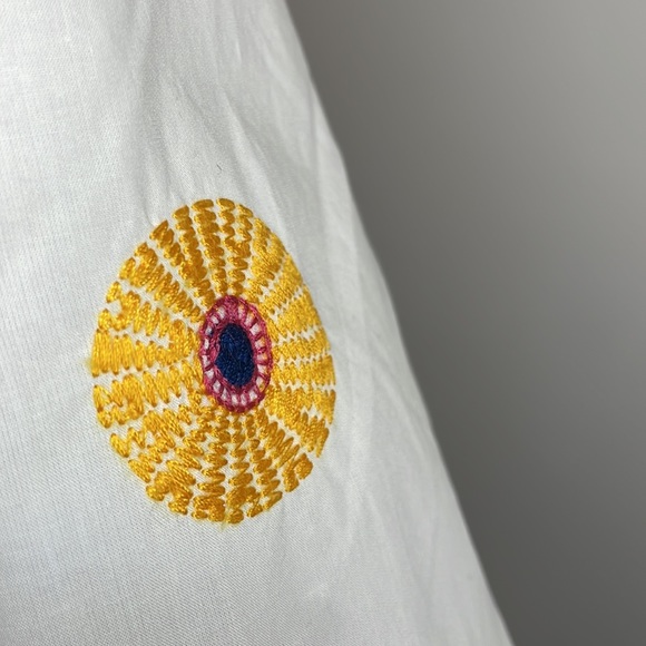 Madewell embroidered top. Elastic top. Wear on or off shoulder. EUC. XXS. - Picture 5 of 5